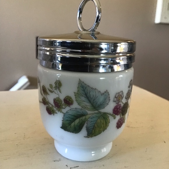 Royal Worcester Egg Coddler in Lavinia Berries - Picture 2 of 6